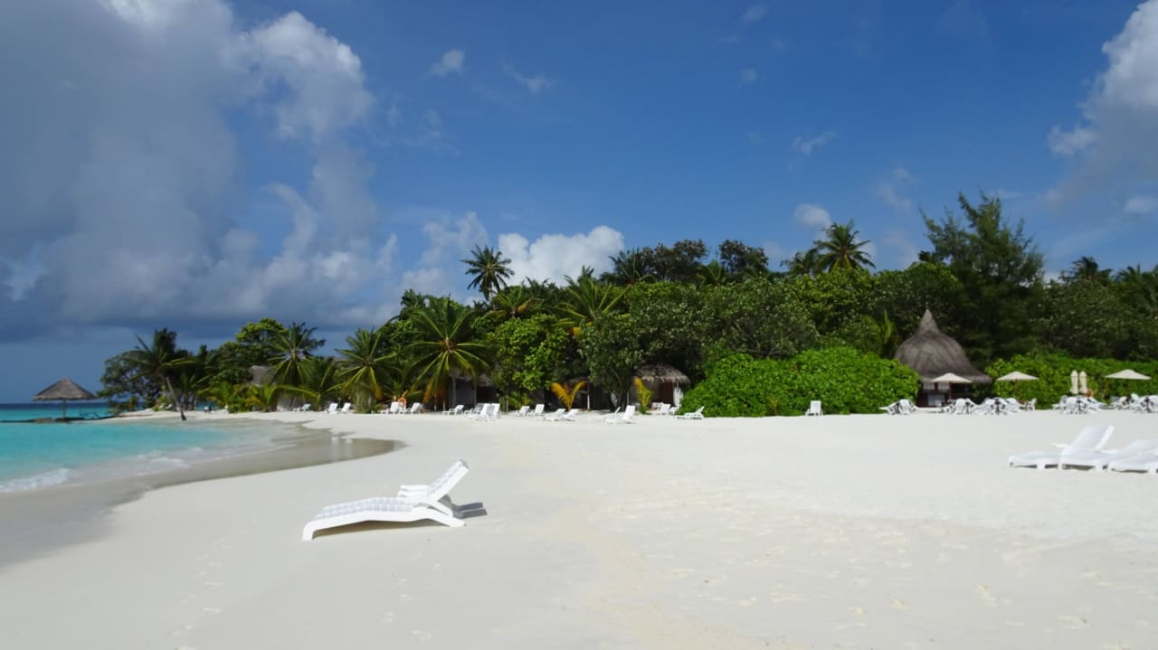 Strand Thulhagiri Island Resort