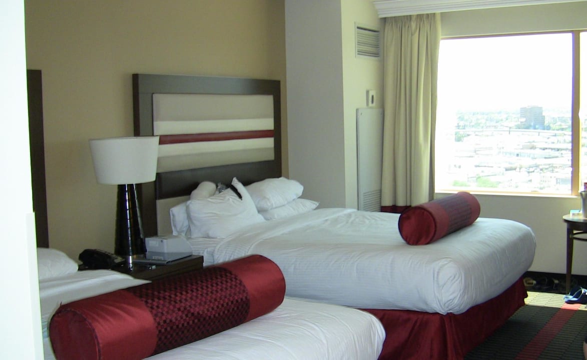 2 Qeens Betten The STRAT Hotel, Casino and SkyPod