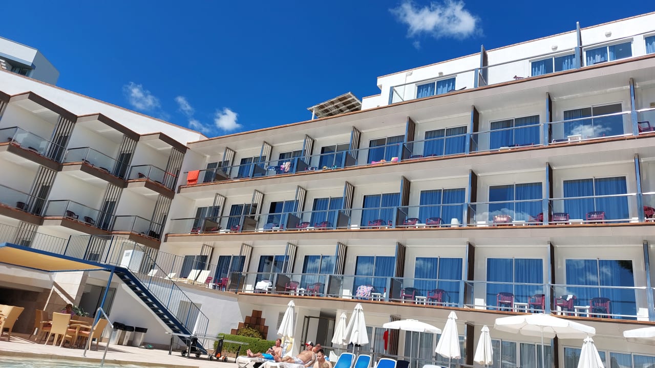 Außenansicht Hotel Clumba