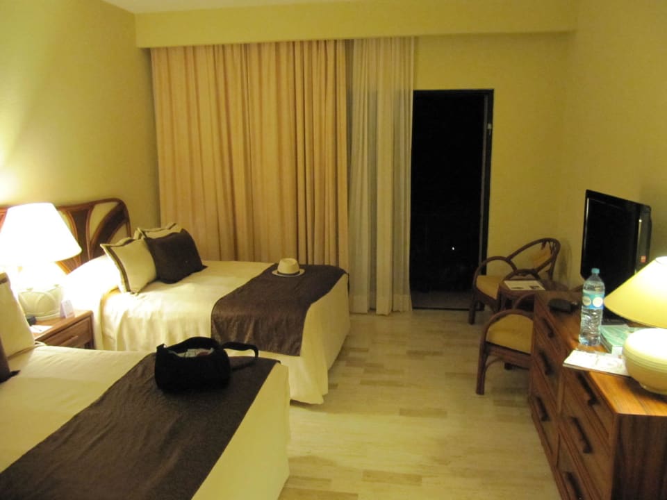 Doppelzimmer Hilton Cancun Mar Caribe All-Inclusive Resort