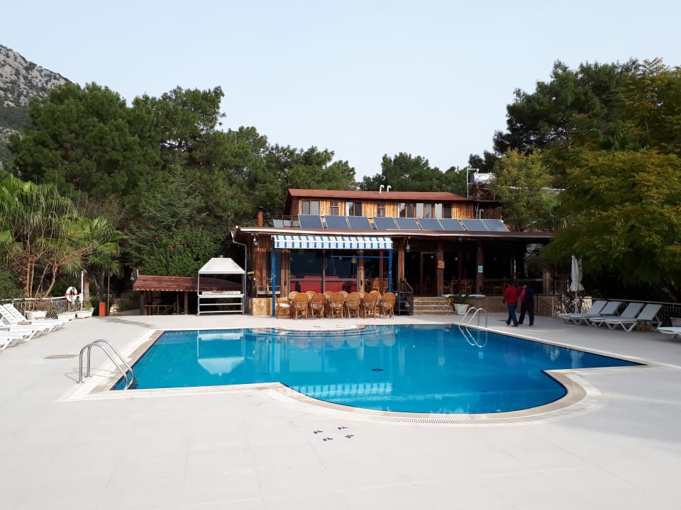 Pool LYKIA lodge | home of happiness