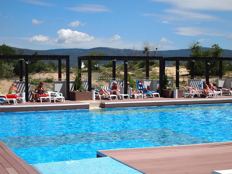 Burgas Beach/ Poolanlage  Burgas Beach Hotel
