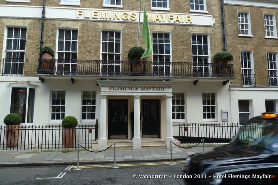 Eingang Flemings Mayfair