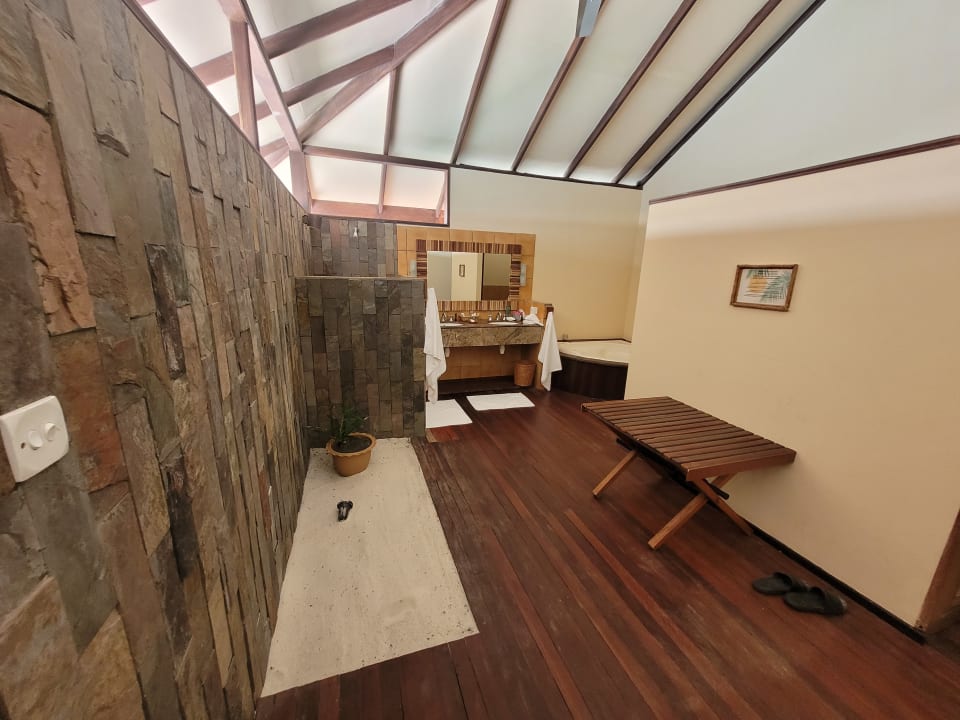 Zimmer Filitheyo Island Resort