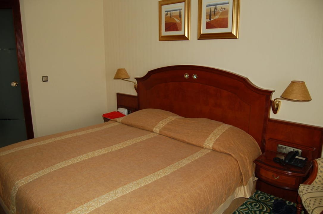 Zimmer 201 Alexander Hotel