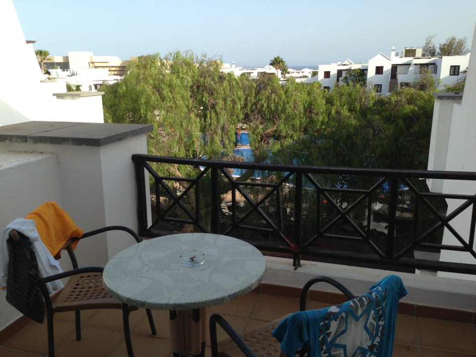 Balkon mit Pool- und Meerblick allsun App.-Hotel Albatros