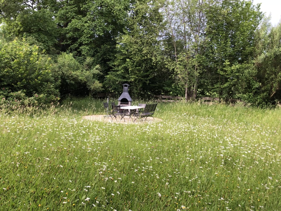Gartenanlage Ferienwohnungen Villa Marga