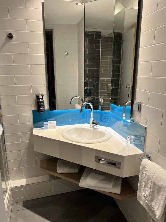 Zimmer Holiday Inn Express Frankfurt - Airport