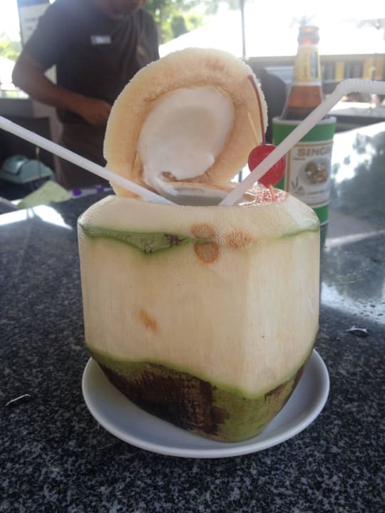 Trinkkokosnuss -lecker! Moracea by Khao Lak Resort