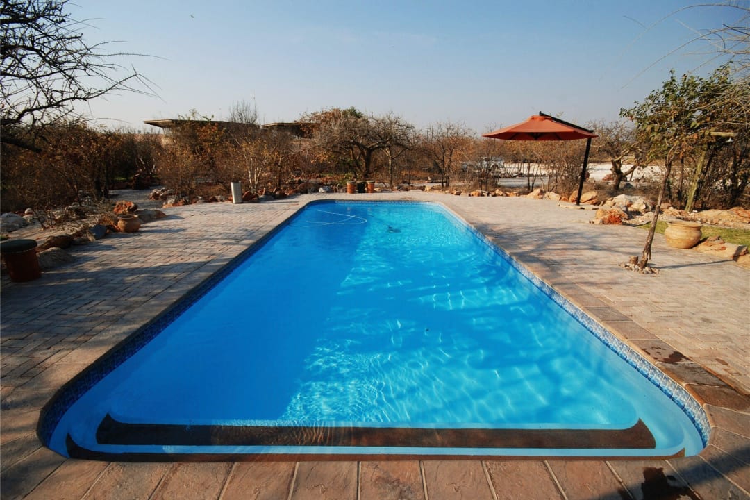Großer Pool Etosha Village