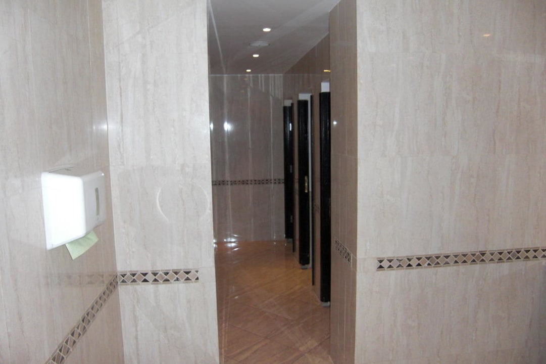 Hotelinnenbereich Toilette Steigenberger ALDAU Beach Hotel