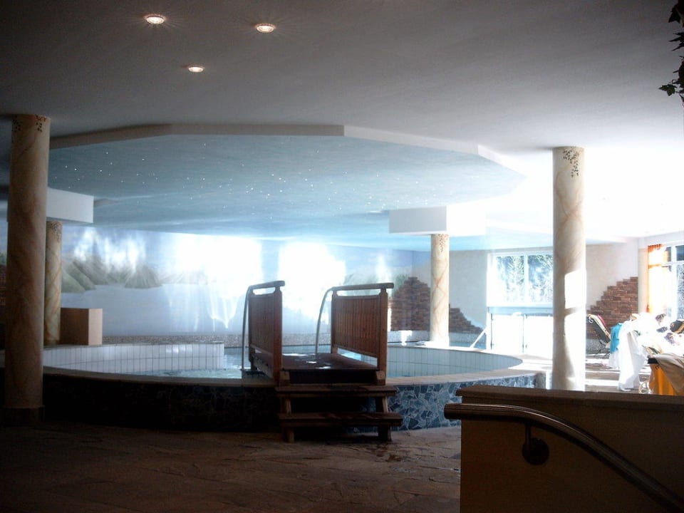 Hallenbad Alphotel Tyrol