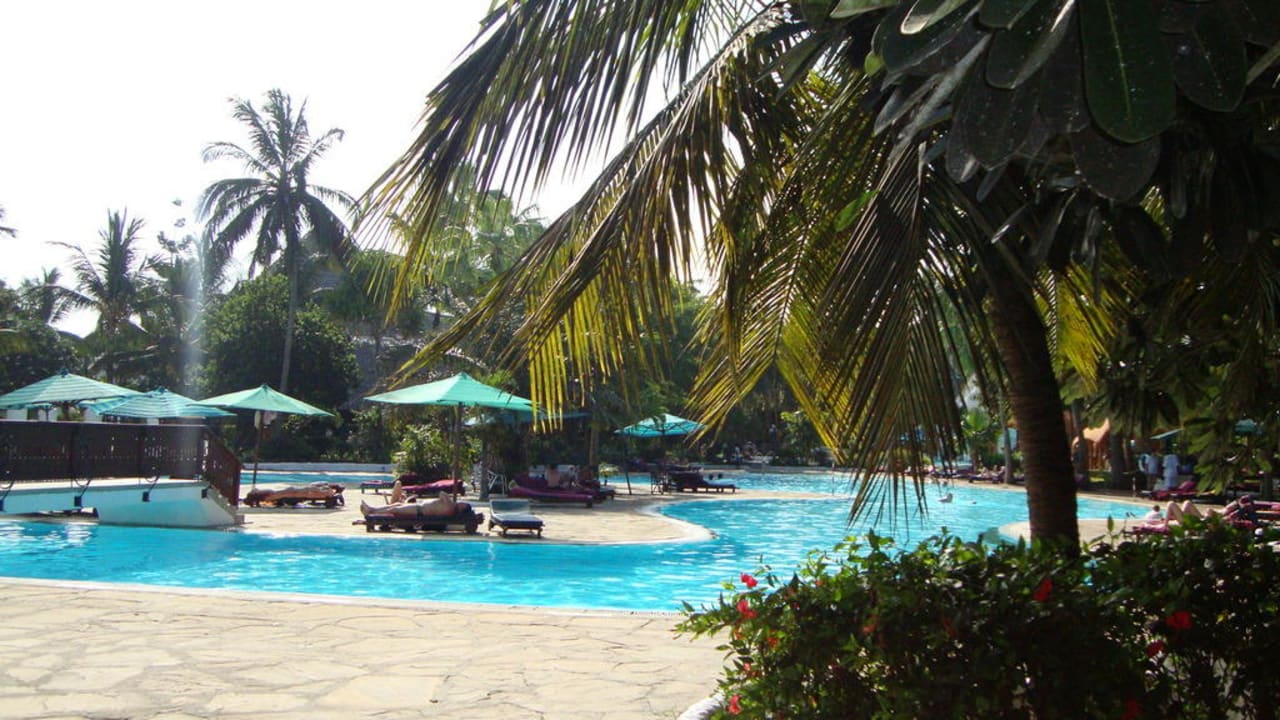 Pool Hotel Southern Palms Beach Resort