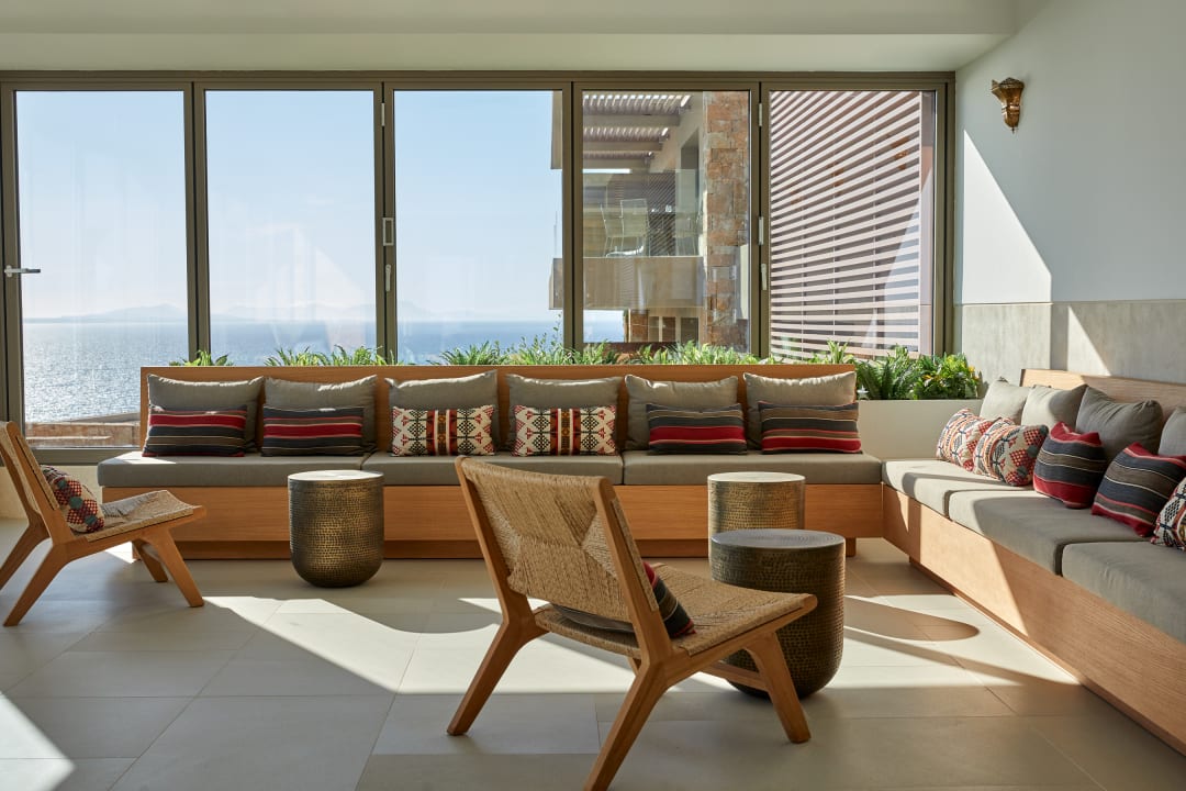 Lobby Elix, Mar-Bella Collection