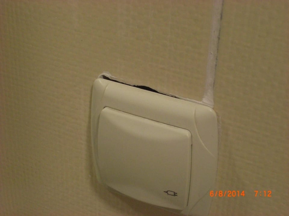 Bad Steckdosen locker Hotel Orfeus Park