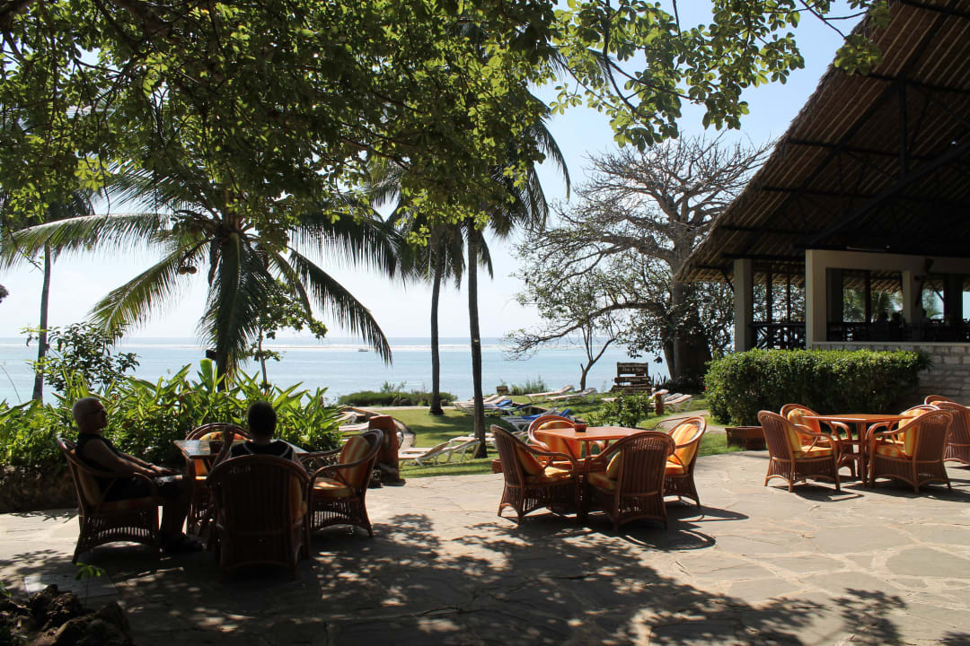 Terrasse neben der TAPA TAPA - Bar Baobab Beach Resort & Spa
