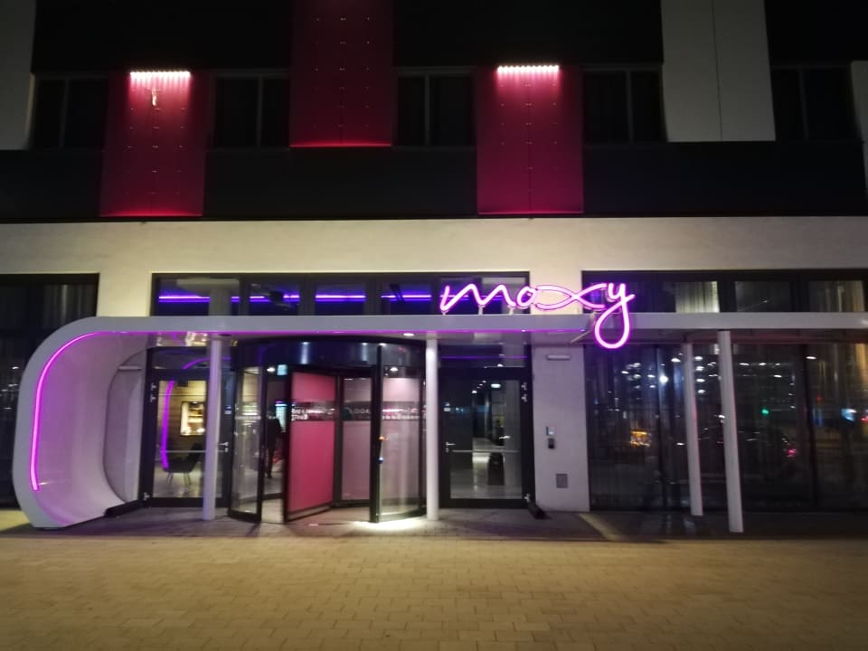 Außenansicht MOXY Vienna Airport
