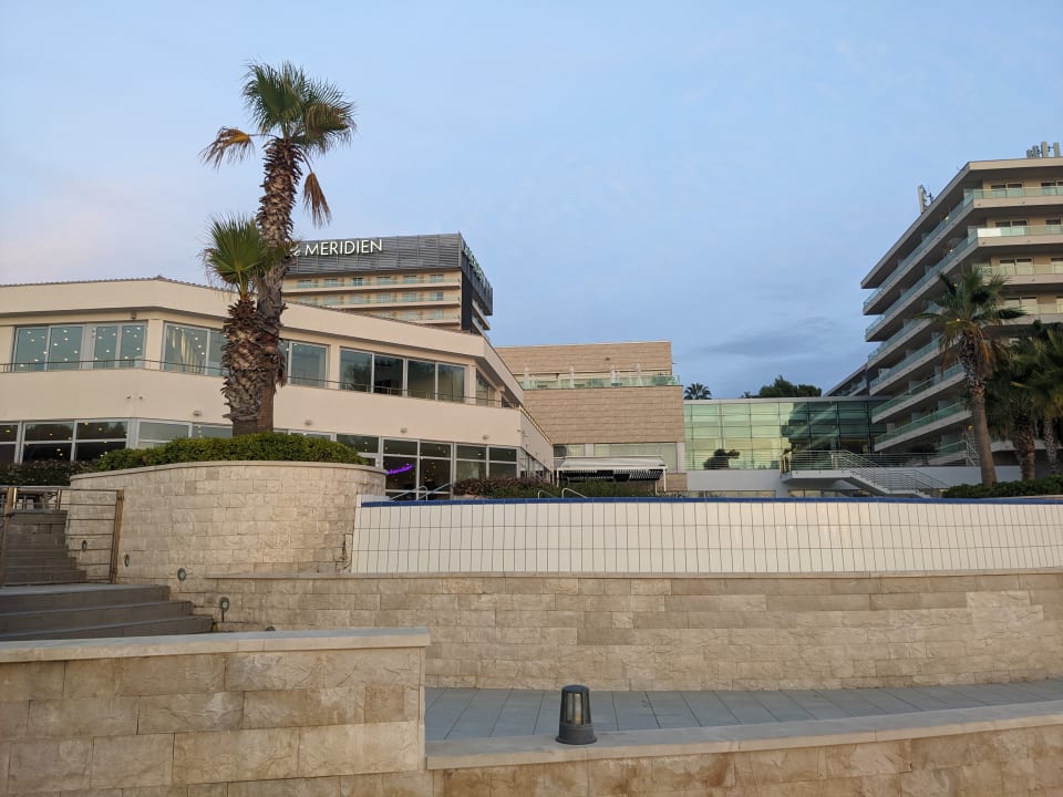 Außenansicht Le Méridien Lav Split