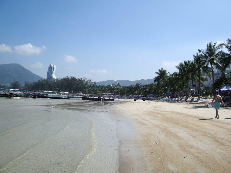 Patong Strand vor dem Hotel Hotel Patong Seaview