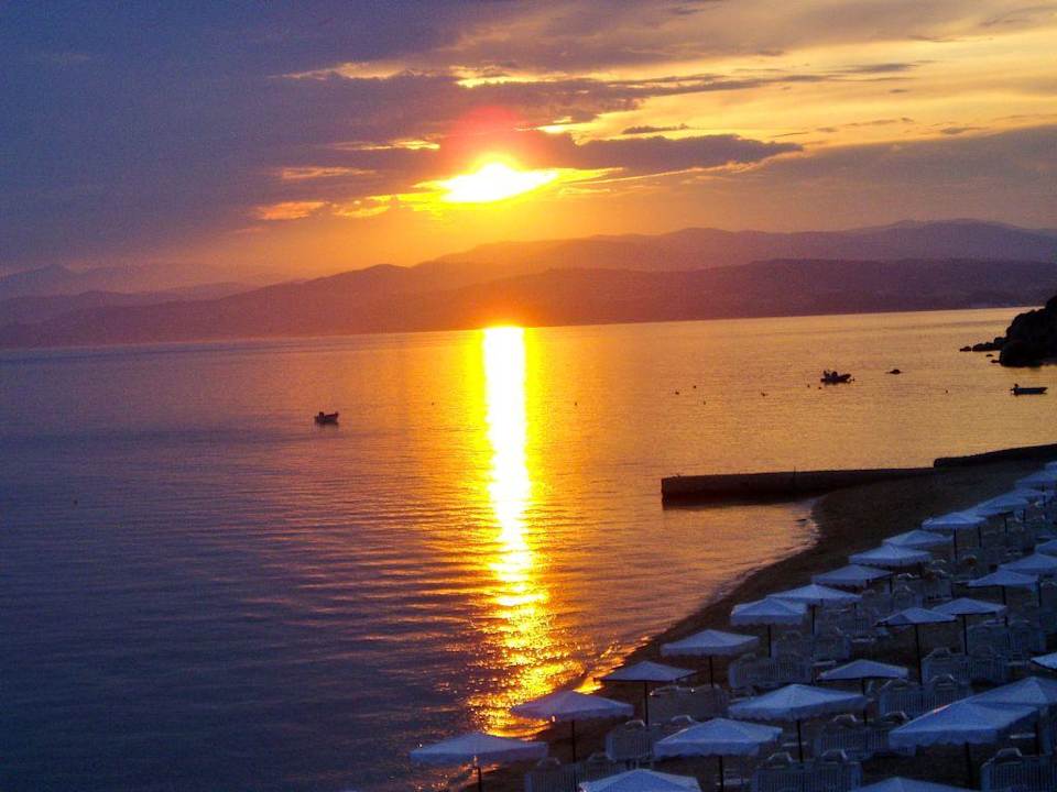 Sunset Xenia Ouranoupolis