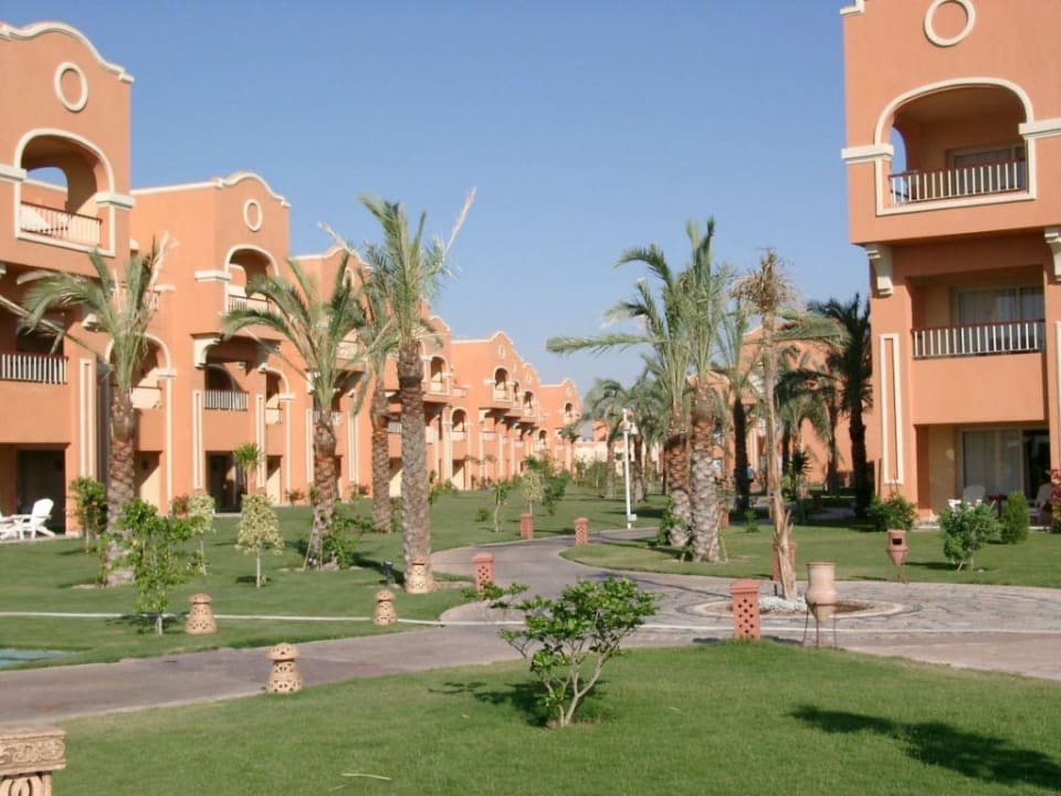 Grün zwischen den Häusern Sentido Caribbean World Soma Bay