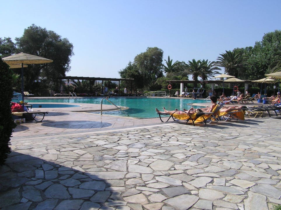 Meerwasserpool Apollonia Beach Resort & Spa