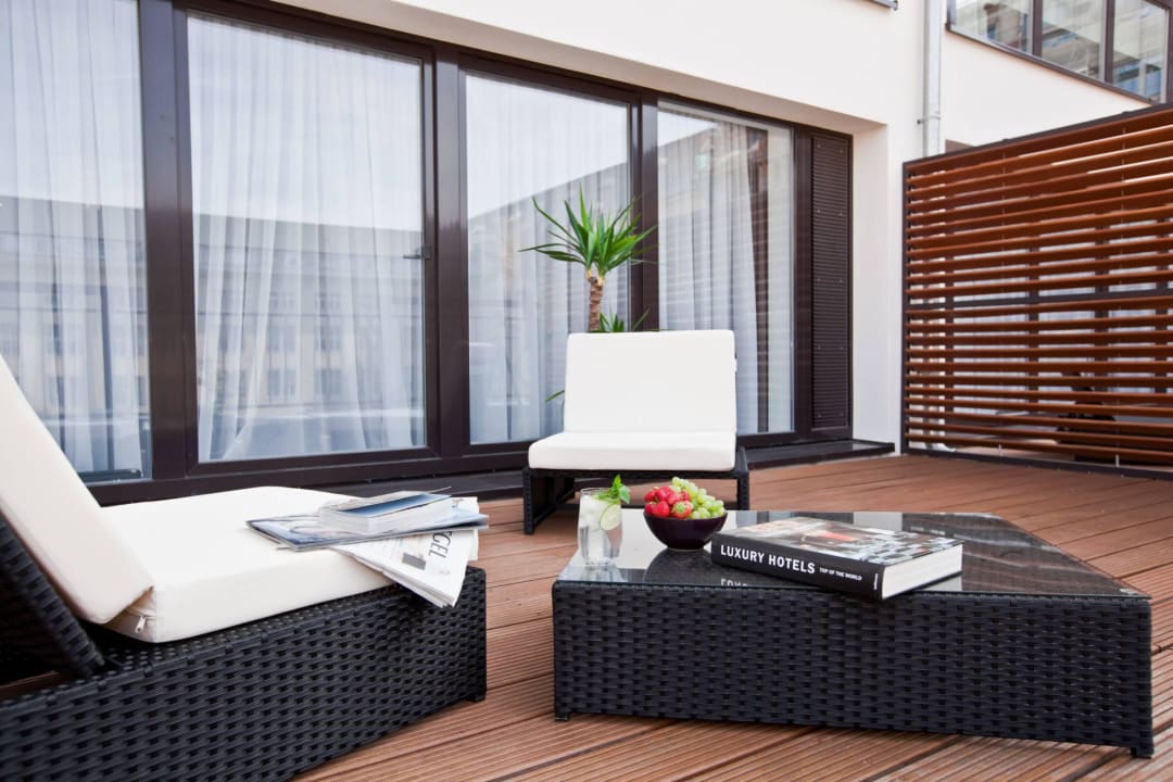 Apartment Sun Deck Goodman's Living Apartments