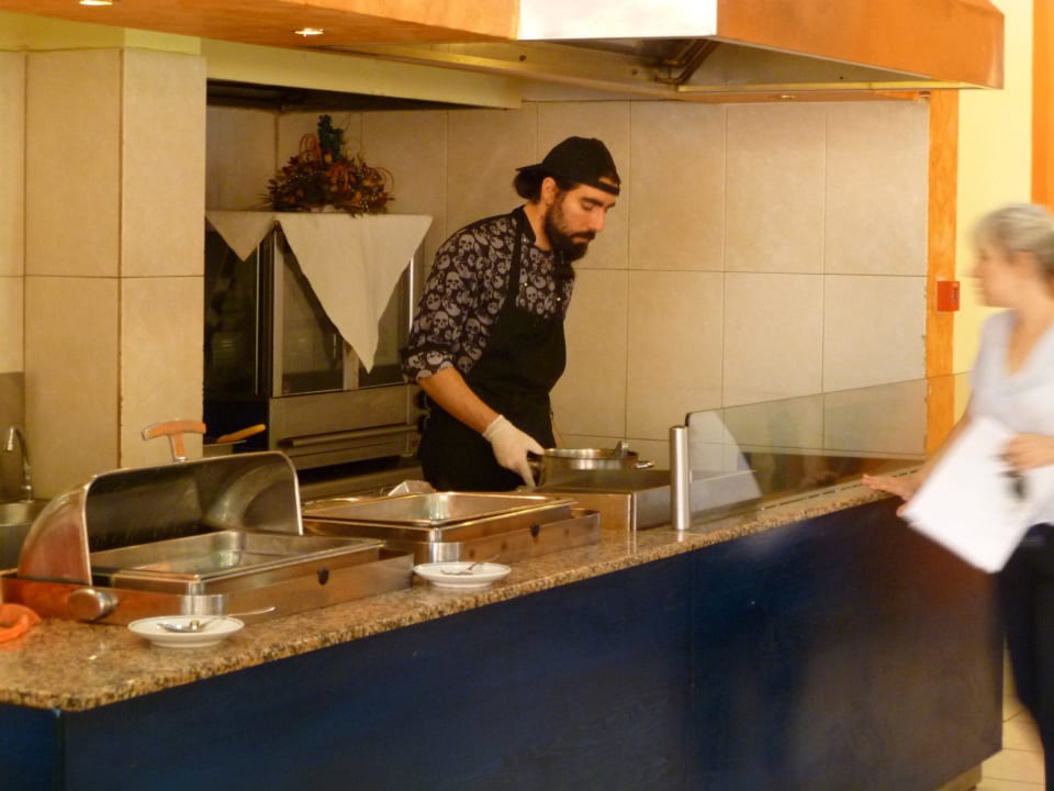 Hier wird frisch zubereitet Irene Palace Beach Resort Club alltoura