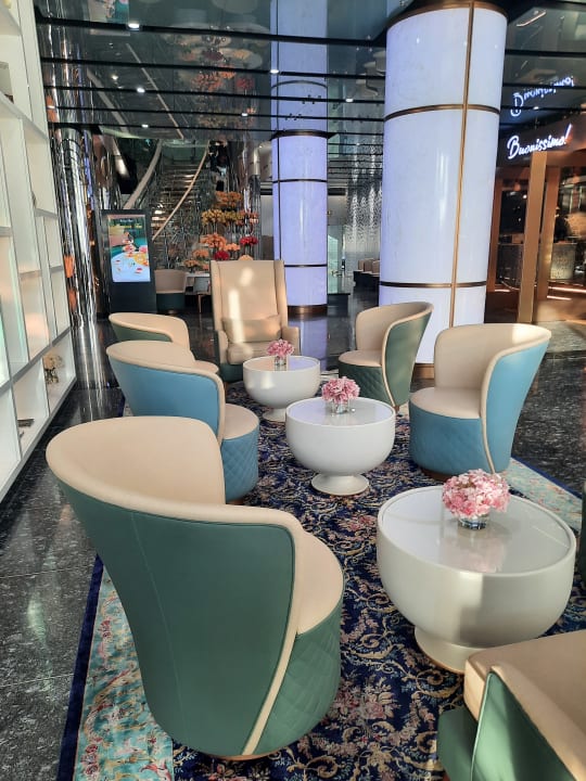 Lobby Golden Sands Hotel Creek