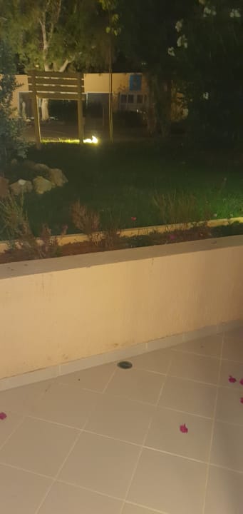 Gartenanlage Anissa Beach & Village