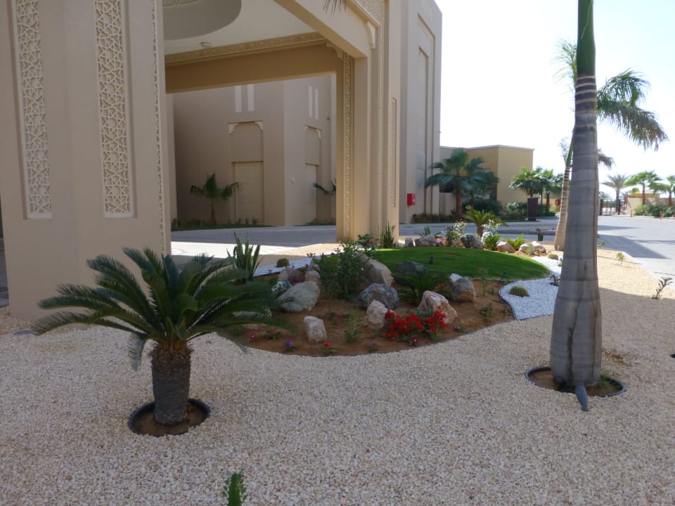 Gartenanlage DoubleTree by Hilton Resort & Spa Marjan Island