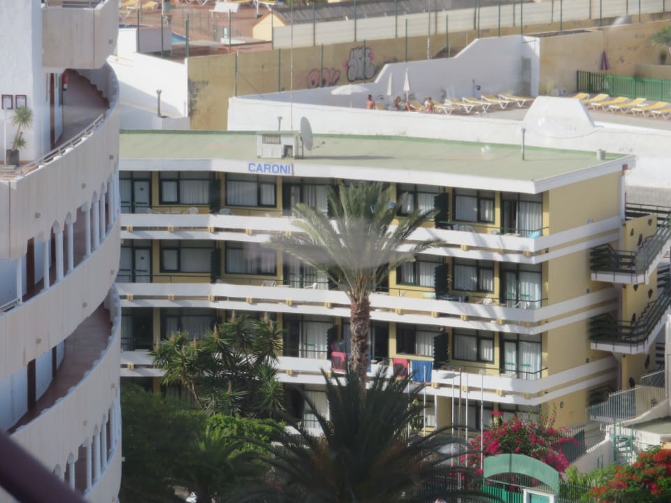 Außenansicht Hotel Caroni