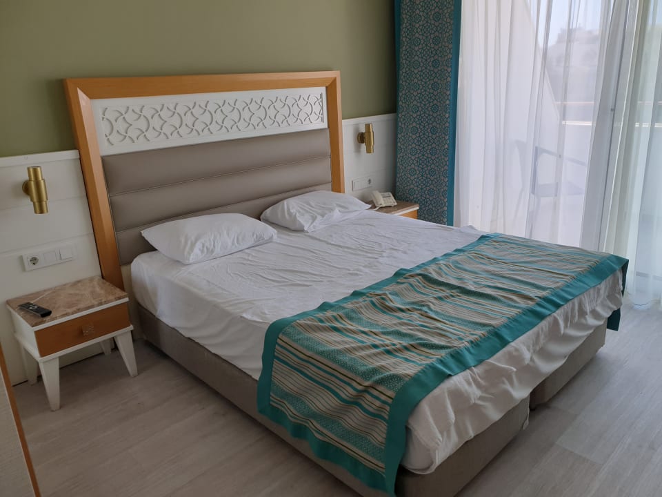 Zimmer Karmir Resort & Spa