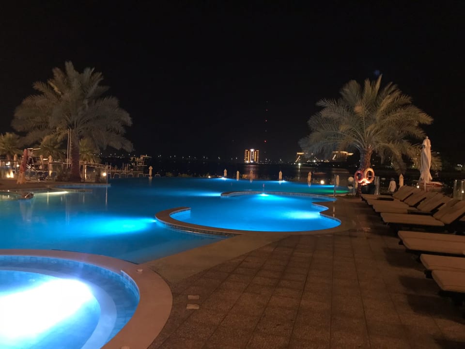 Pool DoubleTree by Hilton Resort & Spa Marjan Island