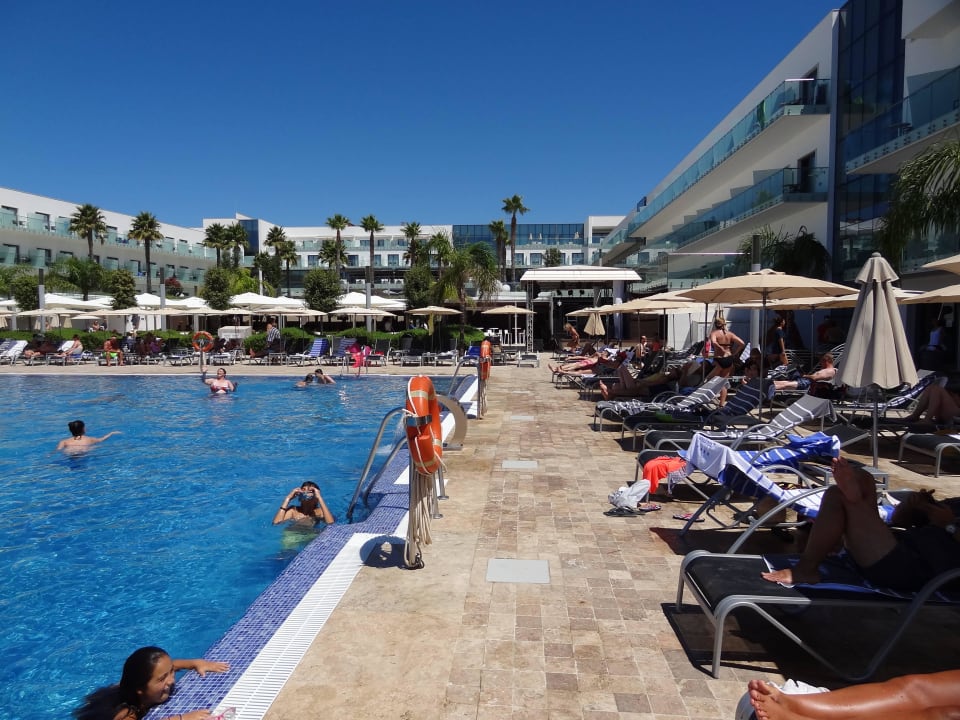 Sicht Pool zu Hotellobby Hipotels Gran Conil Hotel