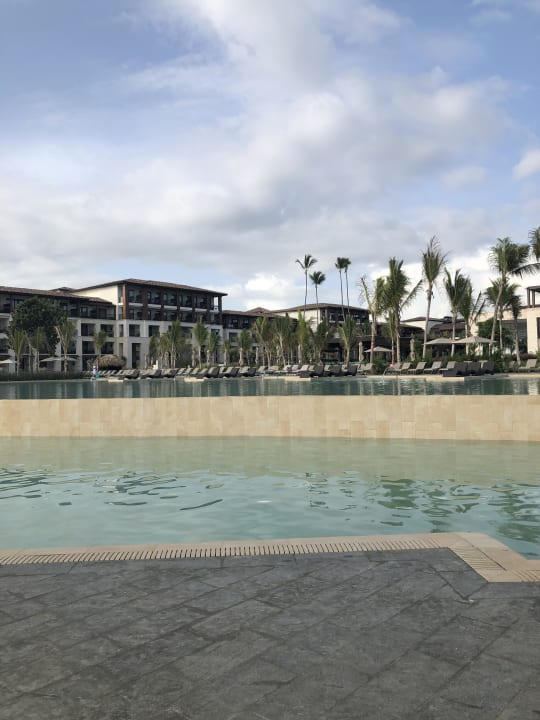 Pool Lopesan Costa Bávaro Resort, Spa & Casino
