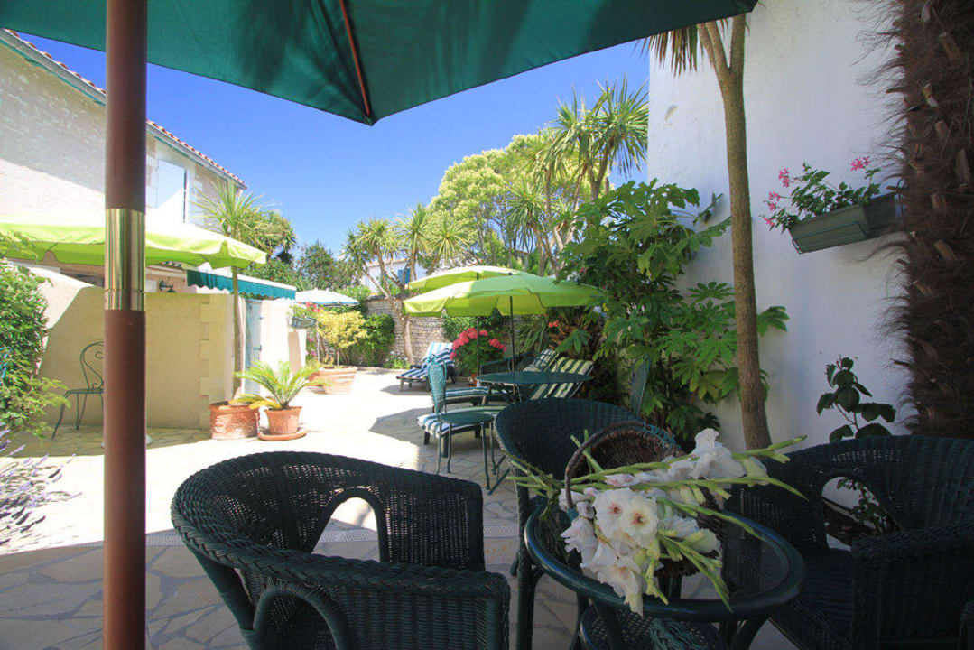 LE CLOS DES STERNES  Apartments Le Clos des Sternes