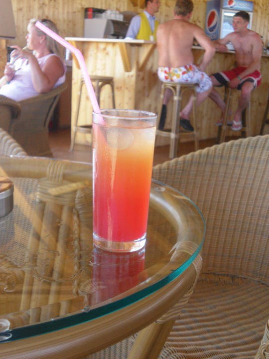 Cocktail (Strandbar) HVD Clubhotel Miramar