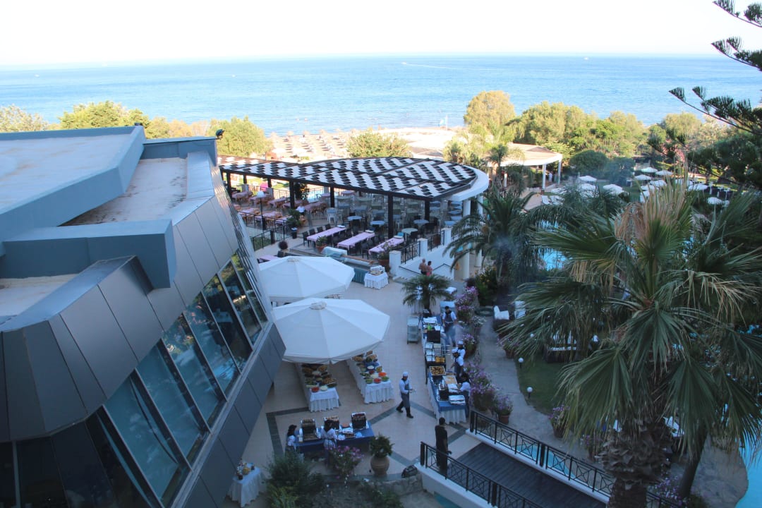 Vorbereitung Grillabend Hotel Calypso Beach
