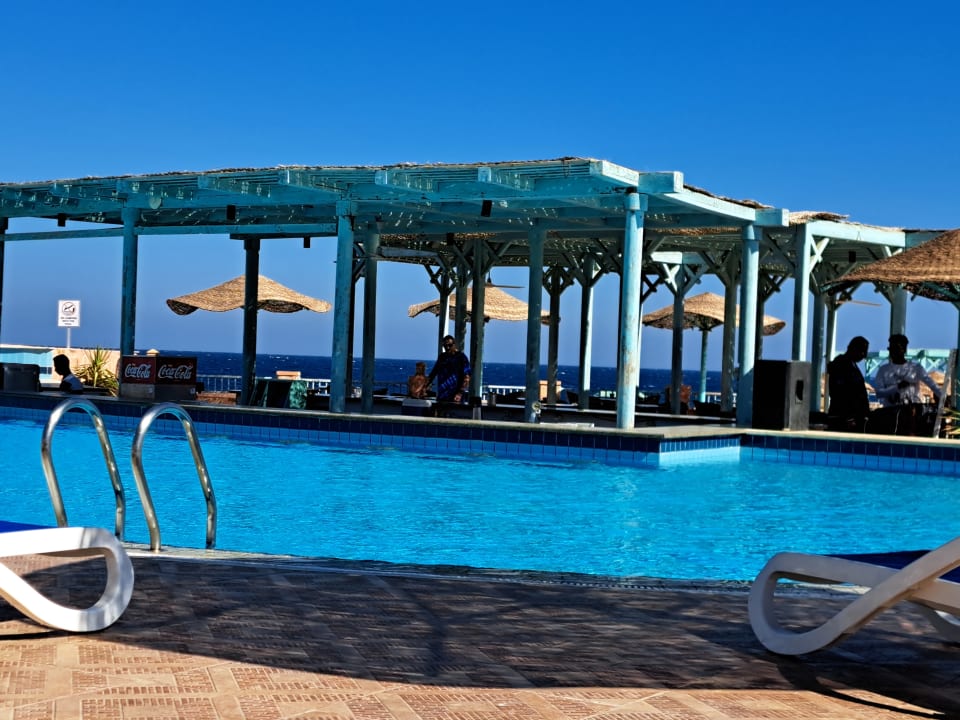 Pool Radisson Blu Resort, El Quseir