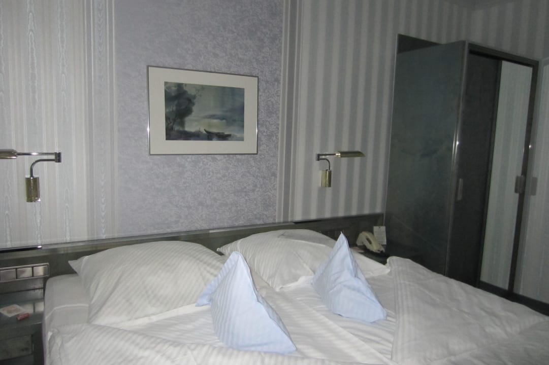 Doppelbett Seehotel Maria Laach