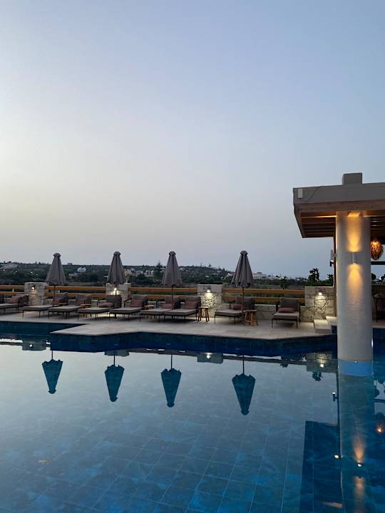 Pool Momi Slow Living Hotel