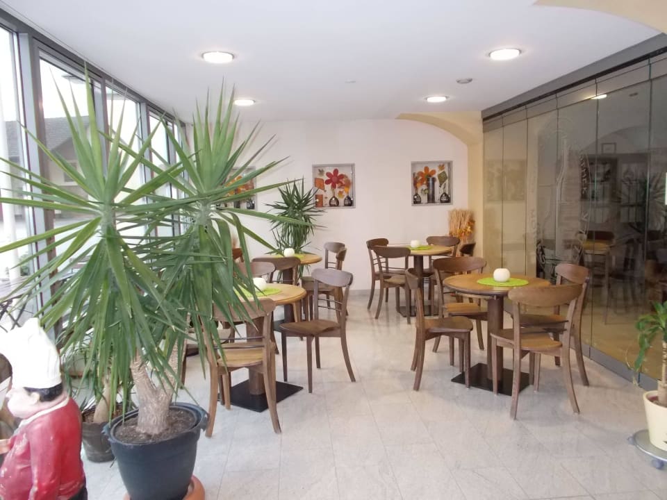 Vorraum bei der "Vinothek" ! Hotel Gasthof Heckl