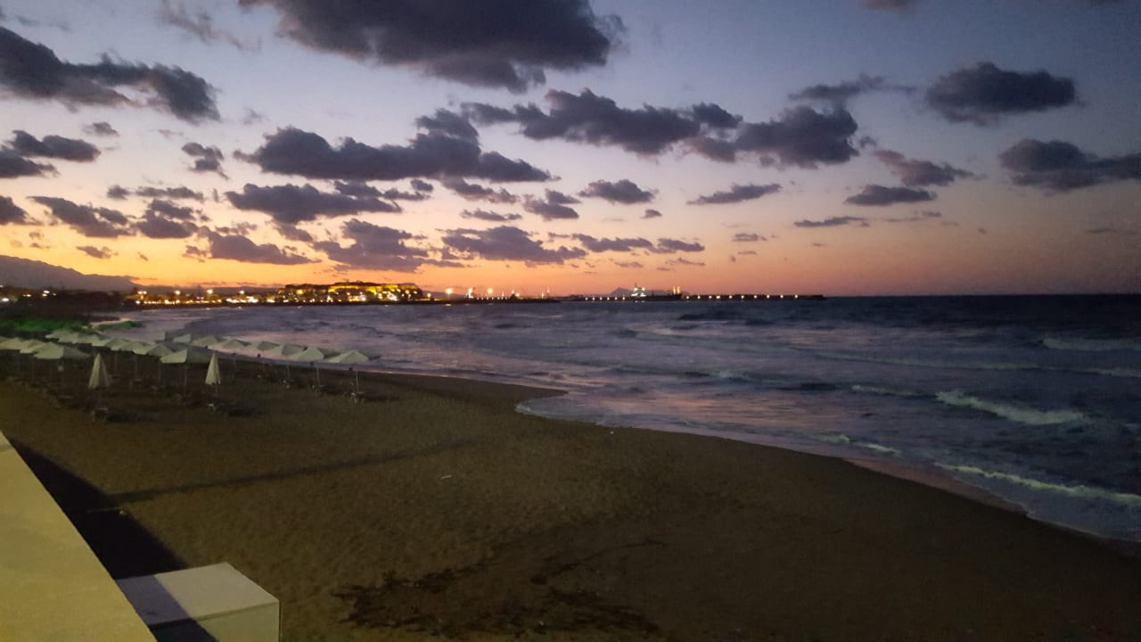 Strand Hotel Theartemis Palace