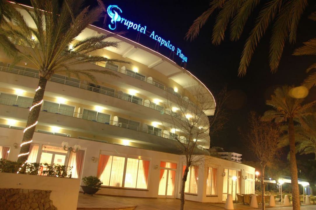 Aussenansicht von der Promenade aus gesehen Grupotel Acapulco Playa - Adults Only