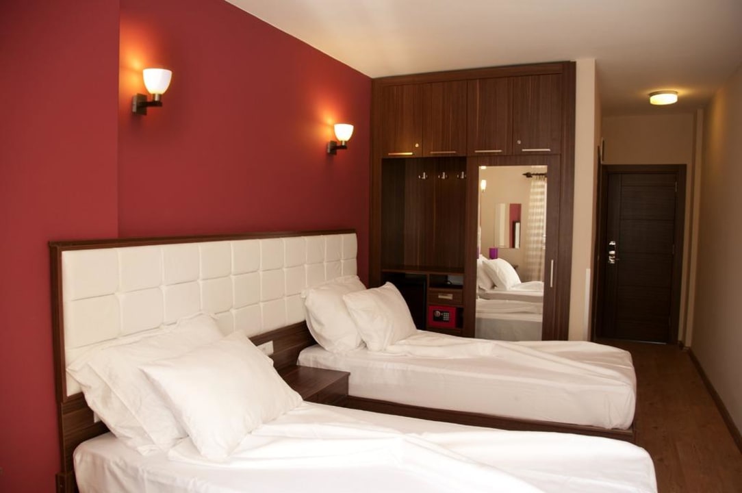 Twin room Niss Lara Hotel