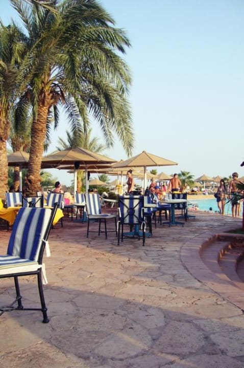 Около бассейна V Hotel Sharm El Sheikh