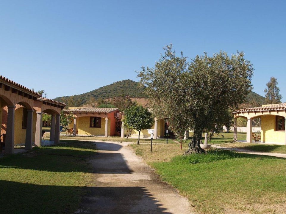 Bungalowhäuschen im Garten Limone Beach Village