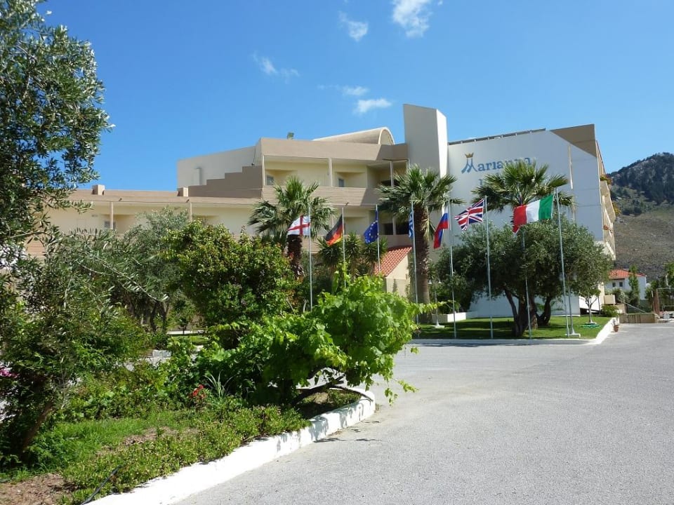 Einfahrt zum Hotel Marianna Palace Hotel