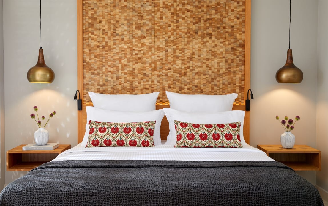 Zimmer Elix, Mar-Bella Collection